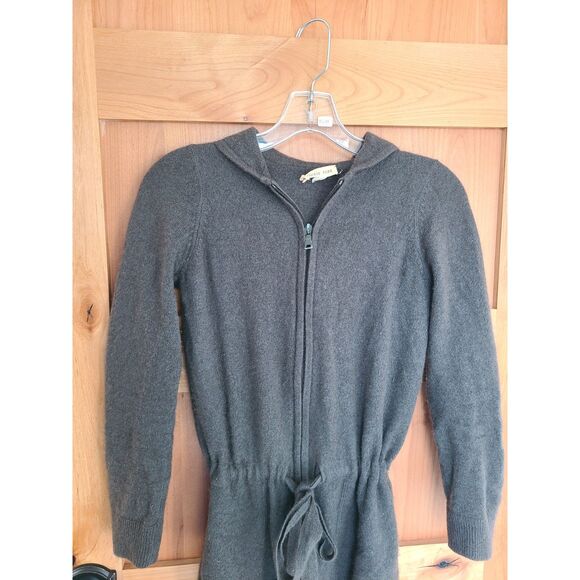 Minnie Rose 100% Cashmere Zip Up Small Hooded Minimalist Quiet Luxury Sweater - Picture 7 of 8